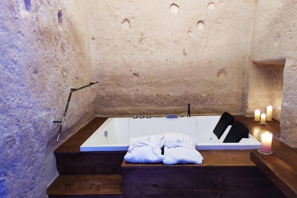 Fornaci 46 Sassi Con Idromassaggio Vila Matera Exterior foto