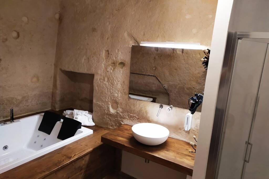 Fornaci 46 Sassi Con Idromassaggio Vila Matera Exterior foto